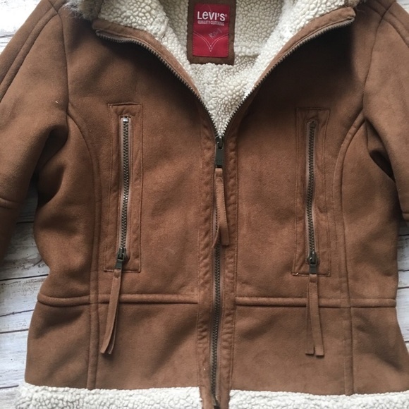 Levi’s tan shearling coat - Picture 2 of 8